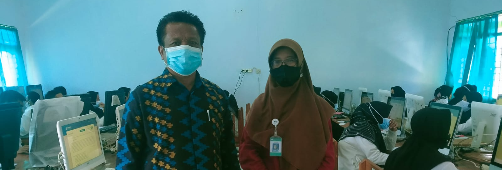 Kepala Sekolah bersama Pengawas Utama Tes P3K Tahap 1